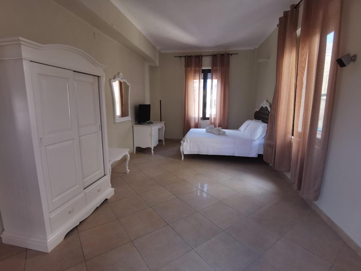 Karol Room&Apartment Тропеа Екстериор снимка